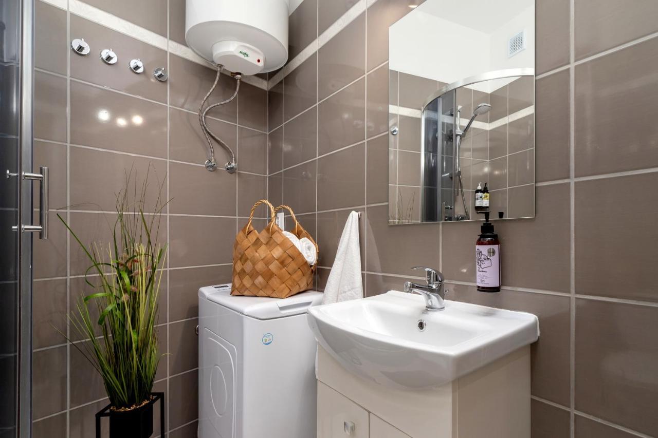 Wow Apartment By Cozyplace Krasków Exterior foto